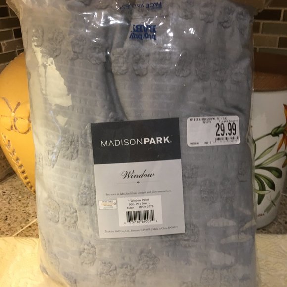 NIP "SINGLE PANEL" Madison Park curtain Gray 50"x95" - Picture 1 of 4